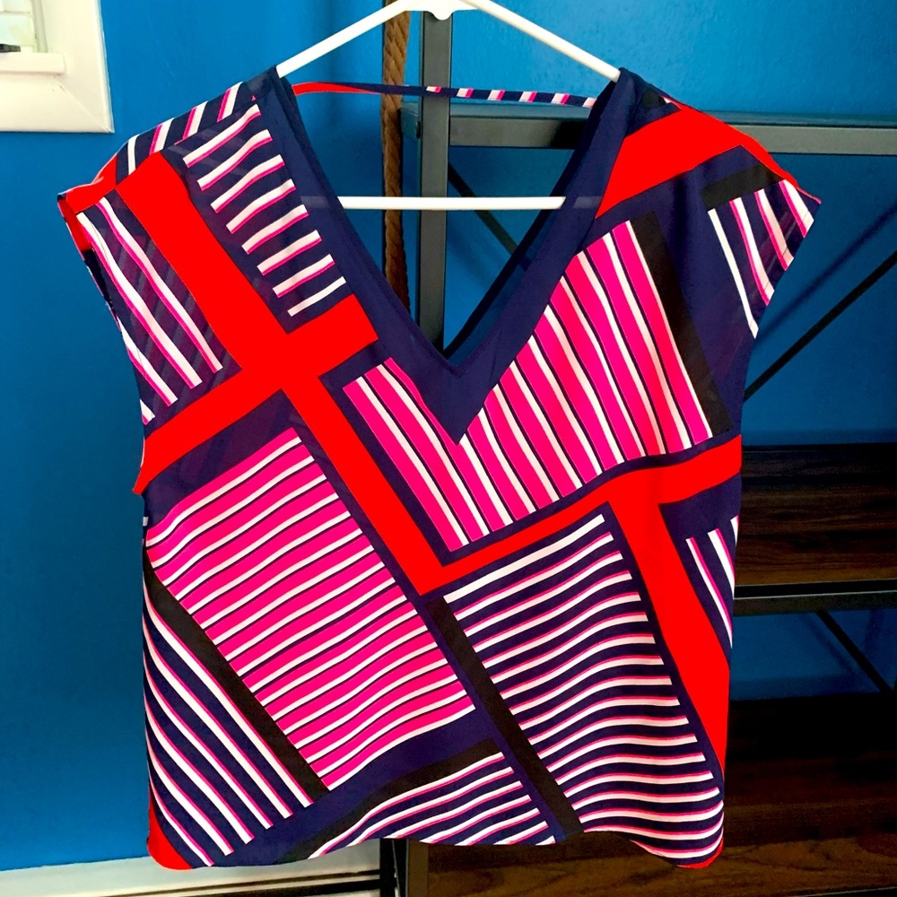 Adorable Geometric Top